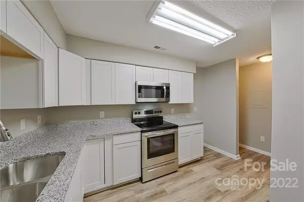 Charlotte, NC 28211,1052 Churchill Downs CT #Apt i