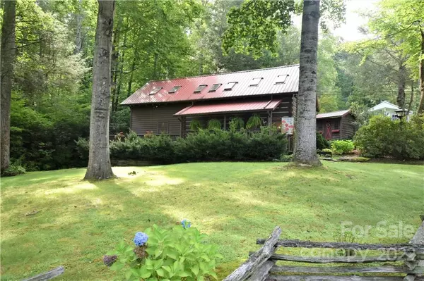 Maggie Valley, NC 28751,443 Timberline DR