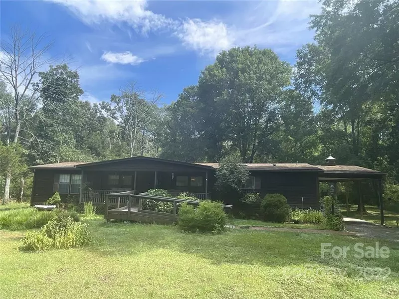 167 Willow Oak LN, Advance, NC 27006