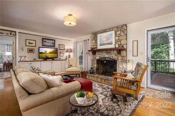 Lincolnton, NC 28092,112 Doris CT