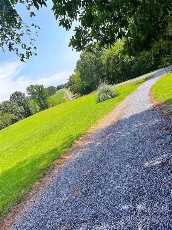 Mount Pleasant, NC 28124,32475 Bridge RD