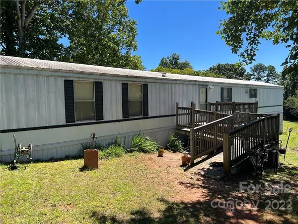 1236 Salem RD, Hickory, NC 28602