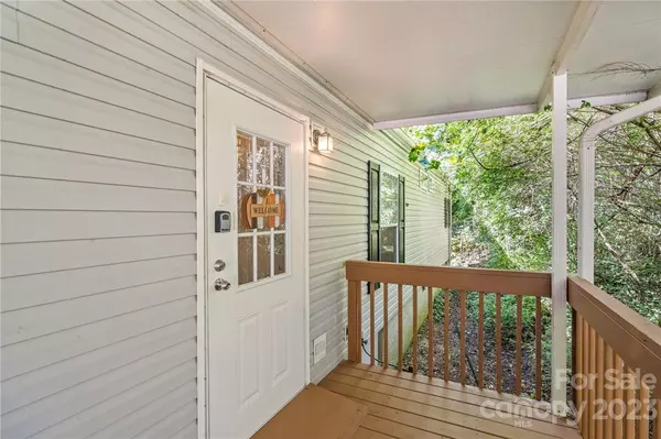 Hendersonville, NC 28791,108 Bunny TRL