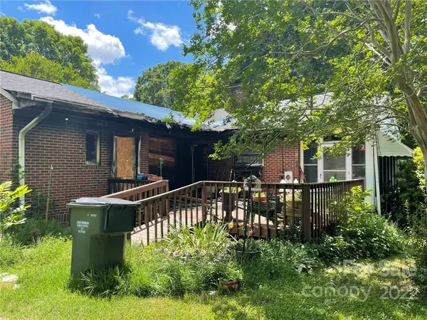 Landis, NC 28088,813 S Zion ST