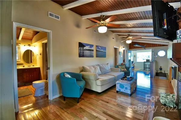 Badin Lake, NC 28127,852 Pinehaven DR