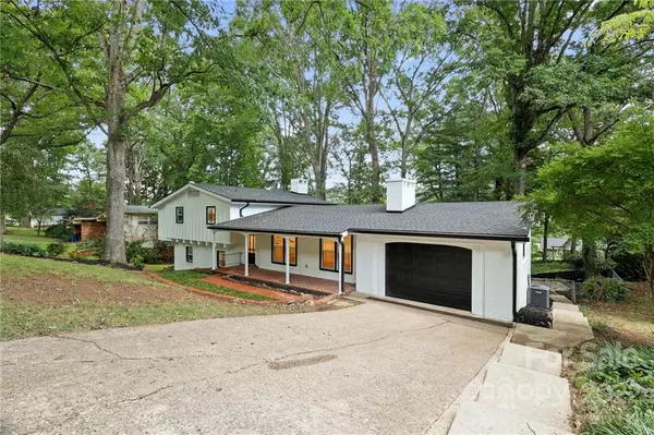 Waynesville, NC 28786,315 E Marshall ST