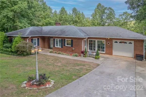 Rutherfordton, NC 28139,282 Fernwood DR