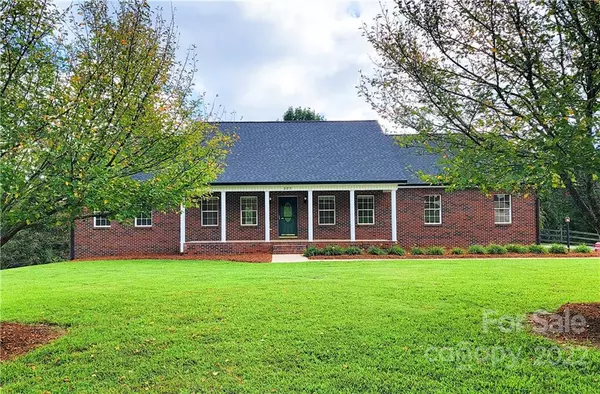 Taylorsville, NC 28681,285 Chesterfield DR