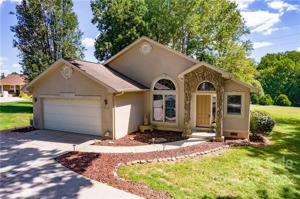 3764 Glenn Oaks DR,  Maiden,  NC 28650