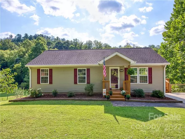 45 Mundy Cove RD, Weaverville, NC 28787