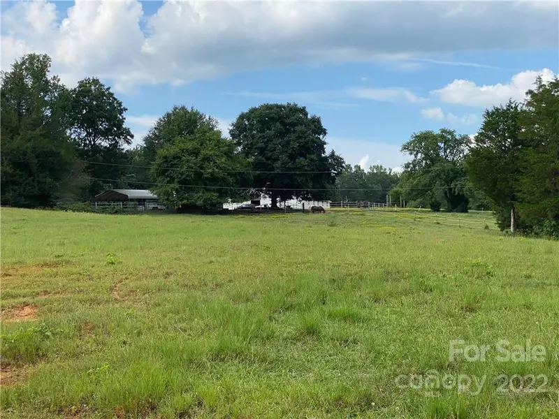 4368 Sherer RD, Sharon, SC 29742