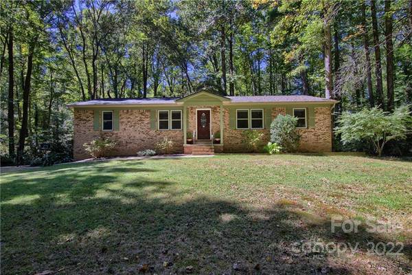 Hendersonville, NC 28791,229 Park LN