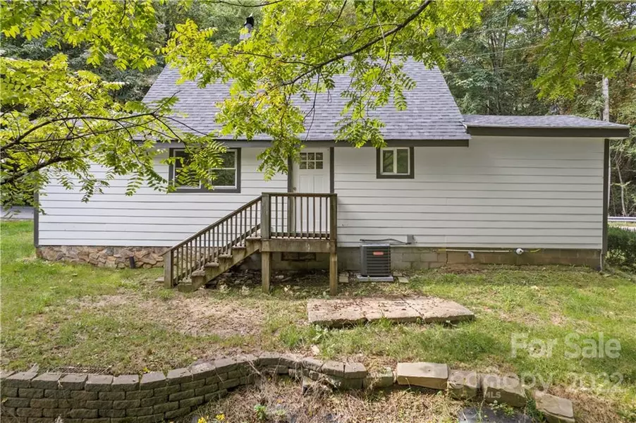 1020 Broadstone RD, Banner Elk, NC 28604