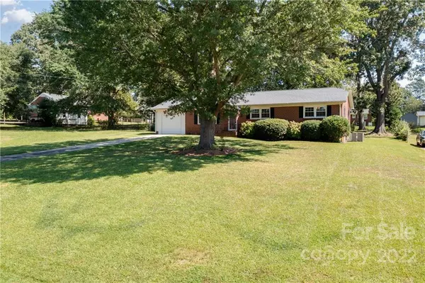 Gastonia, NC 28054,416 Sinclair ST