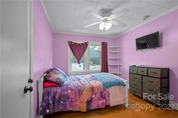 Landis, NC 28088,515 Garden ST E