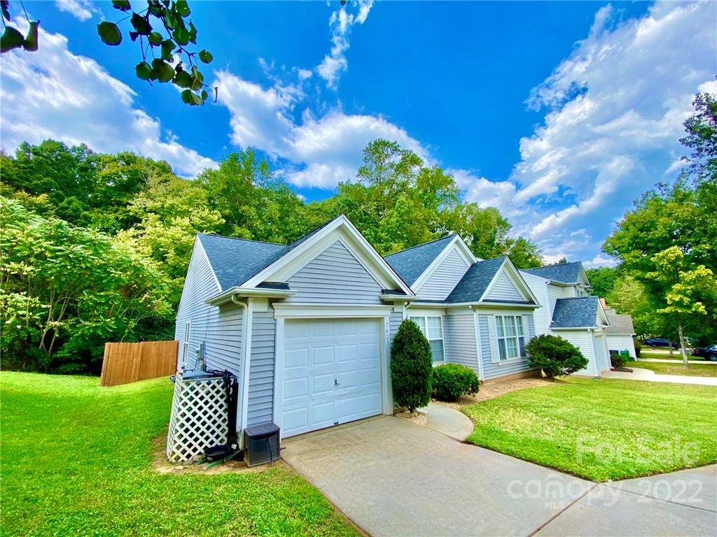 Charlotte, NC 28262,7403 Balancing Rock CT