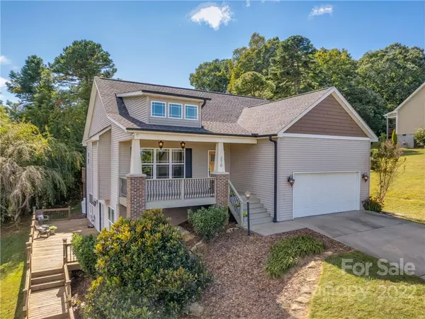 Flat Rock, NC 28731,270 Tryon View DR