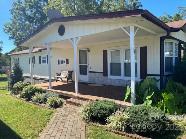 54 1st Avenue DR, Taylorsville, NC 28681