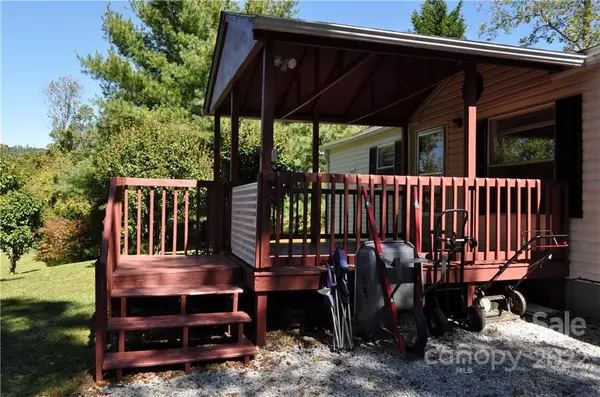 Spruce Pine, NC 28777,543 Overlook DR