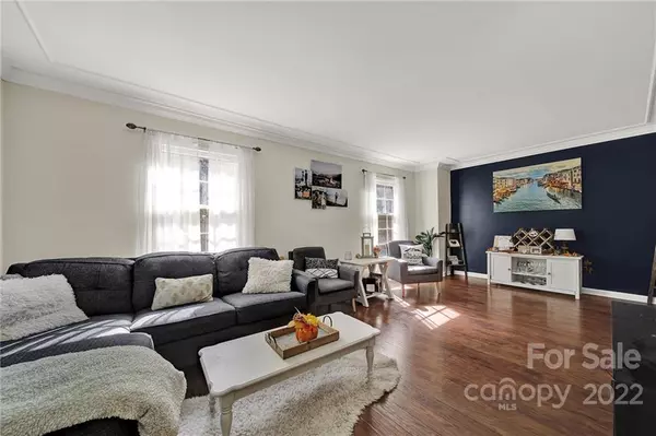 Charlotte, NC 28210,1824 Sabrina CT