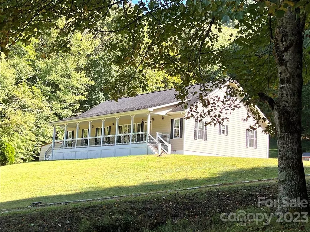 Hot Springs, NC 28743,1275 Poplar Gap RD