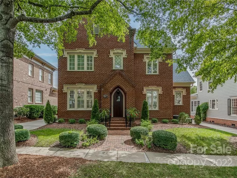 8843 Heydon Hall CIR, Charlotte, NC 28210