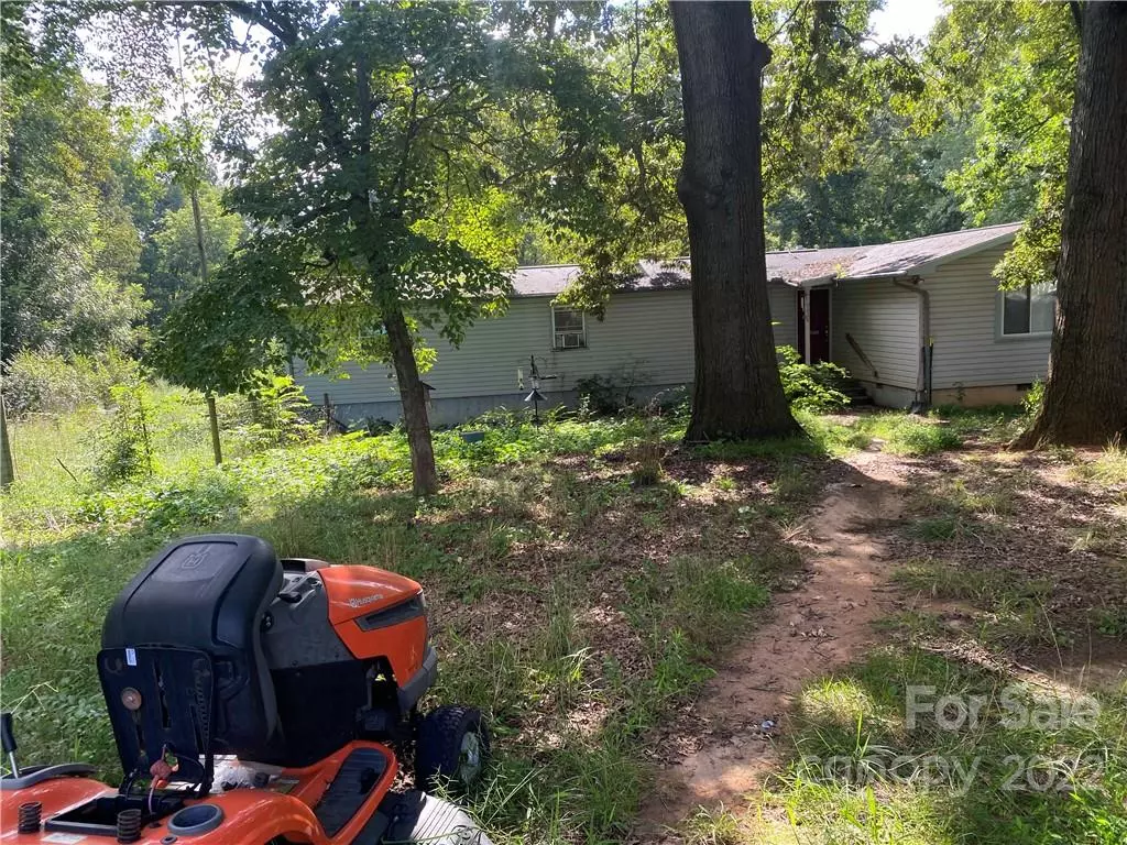 Kannapolis, NC 28081,7266 Dogwood LN