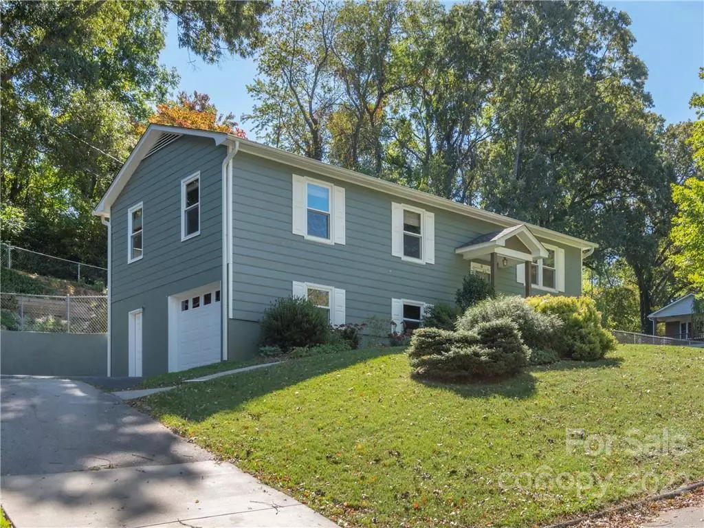 Weaverville, NC 28787,10 Village Park DR