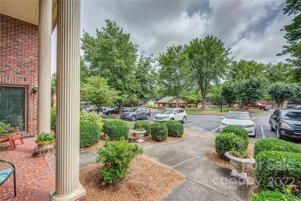 Gastonia, NC 28056,809 Jamestown DR #3