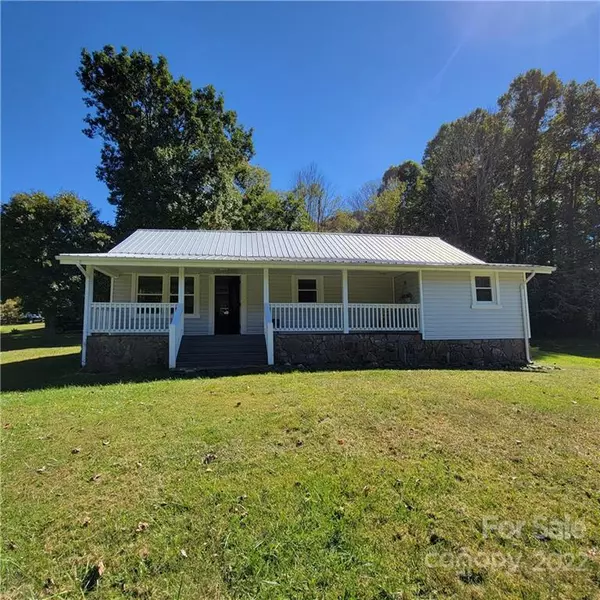 26 Possum Trot RD, Bakersville, NC 28705