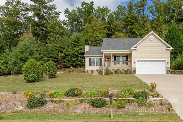 Hendersonville, NC 28739,218 Crab Meadow DR N