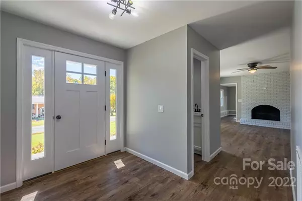 Valdese, NC 28690,2999 Woodwind DR