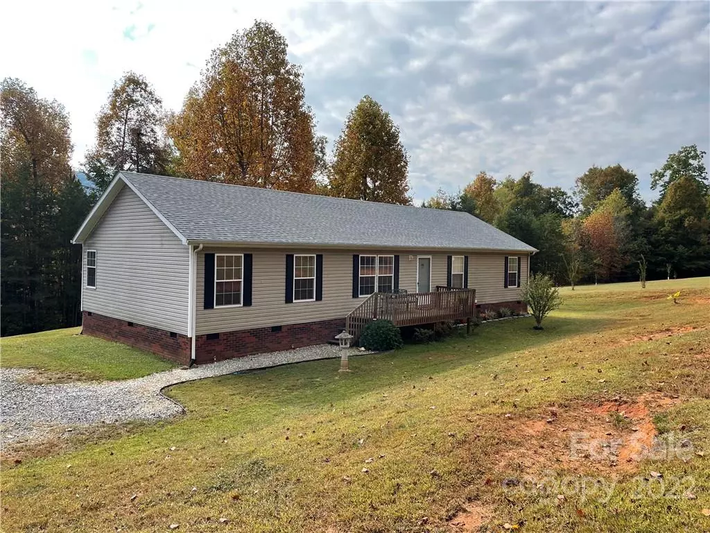 Nebo, NC 28761,101 White Oak Flats DR