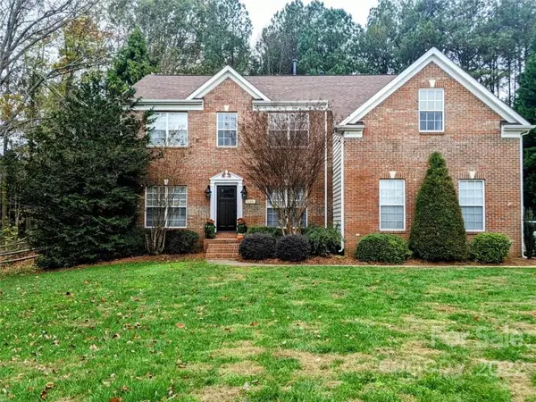 133 Summerbrook LN, Mooresville, NC 28117