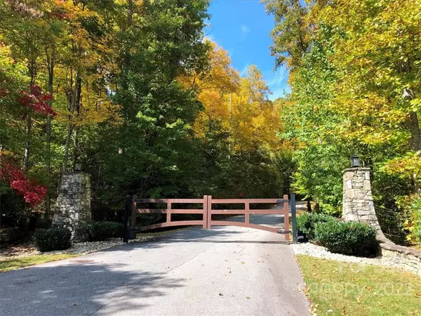 Waynesville, NC 28785,30 Cadillac Pointe #30