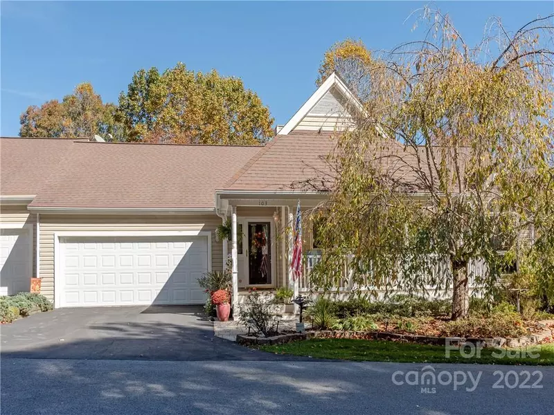 103 Valley Hill DR, Hendersonville, NC 28791