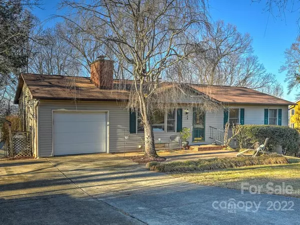 Horse Shoe, NC 28742,41 Laurel WAY W