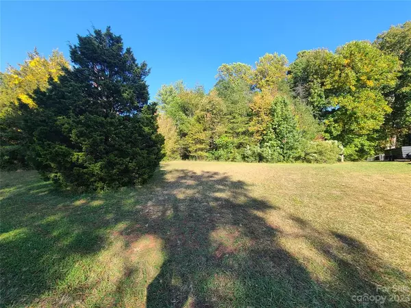 1104 La Plata DR, Kernersville, NC 27284