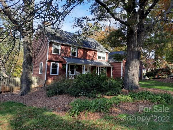 3625 5th Street DR NE, Hickory, NC 28601