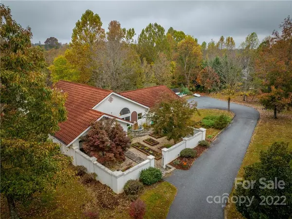 Tryon, NC 28782,55 Covil DR