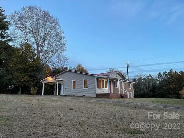 Rutherfordton, NC 28139,689 Whitesides RD