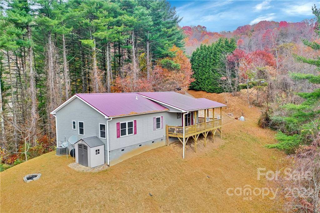 174 Diamond PT, Canton, NC 28716
