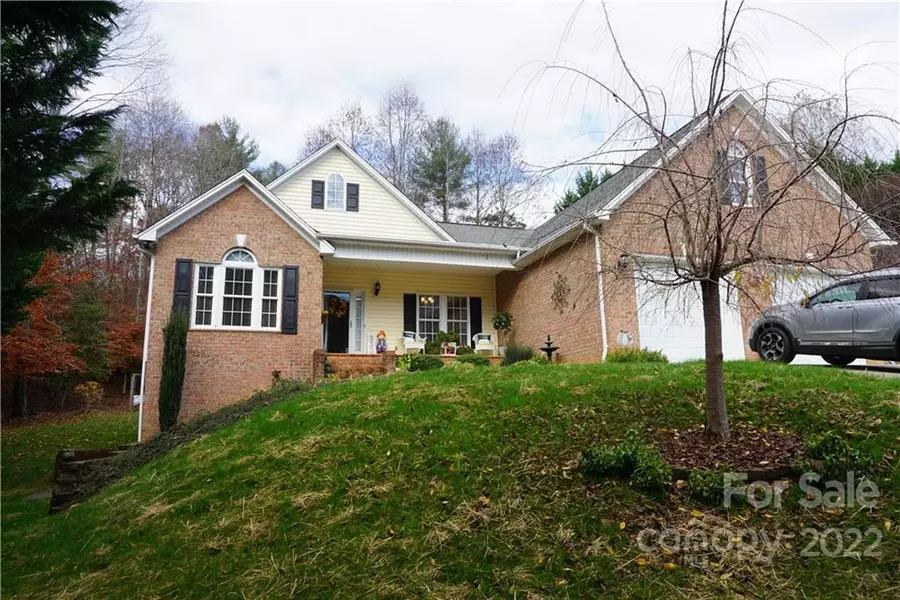 510 Yorktown CT NE, Lenoir, NC 28645