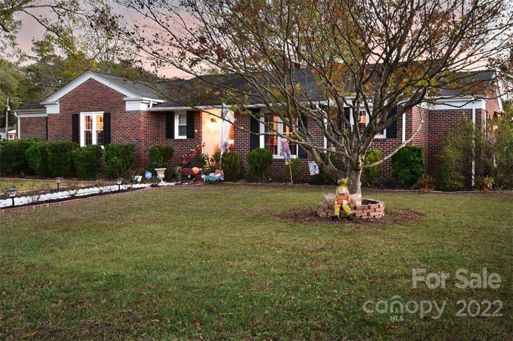 414 E Main ST, Troy, NC 27371