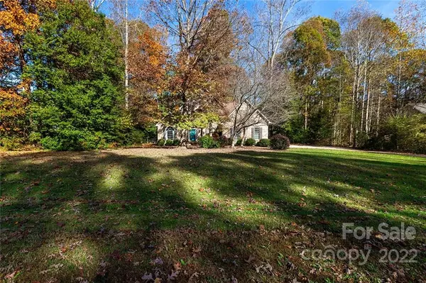 Lake Wylie, SC 29710,321 Forbes CT