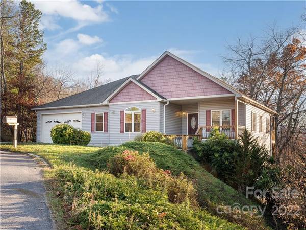 23 Briar Ridge DR, Fairview, NC 28730