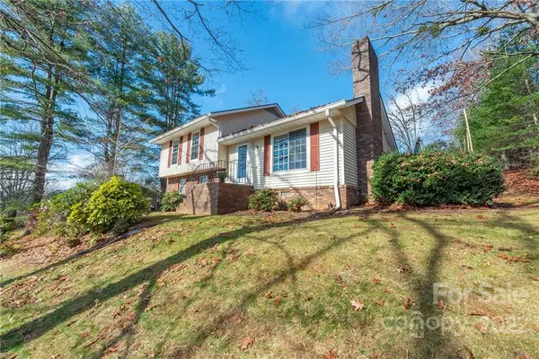 113 Aycock ST,  Black Mountain,  NC 28711