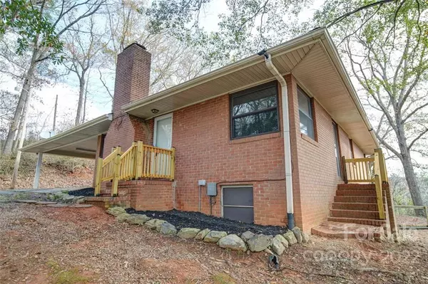7218 Hillsview RD, Oakboro, NC 28129