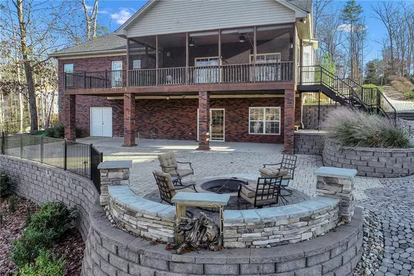 Mount Gilead, NC 27306,108 Timber Lake CT