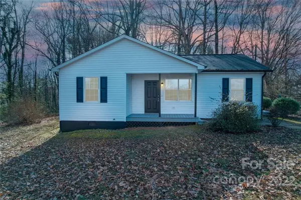 144 Fairview DR NW, Lenoir, NC 28645